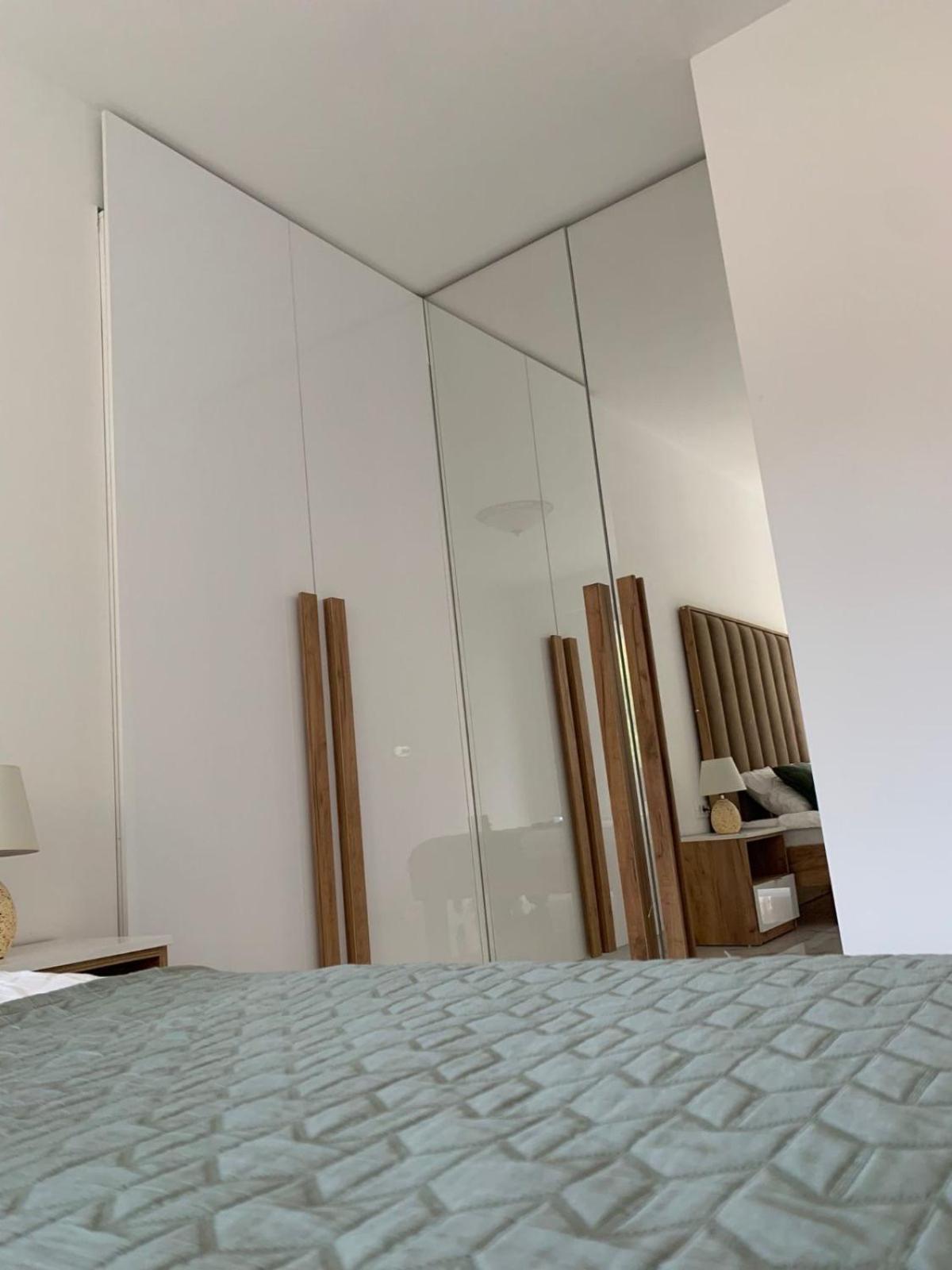 Aura Tower Apartments By Gaby ราไฟโลวีซี ภายนอก รูปภาพ