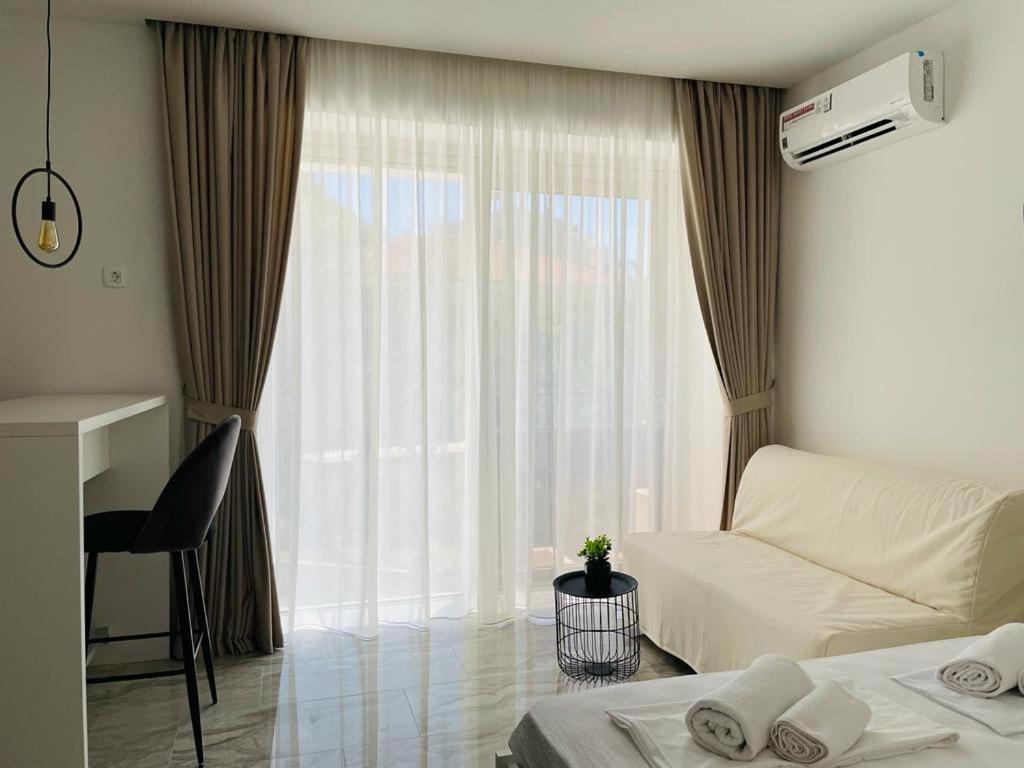 Aura Tower Apartments By Gaby ราไฟโลวีซี ภายนอก รูปภาพ