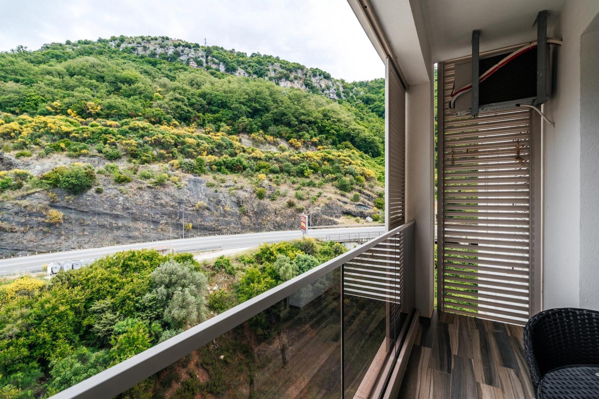 Aura Tower Apartments By Gaby ราไฟโลวีซี ภายนอก รูปภาพ