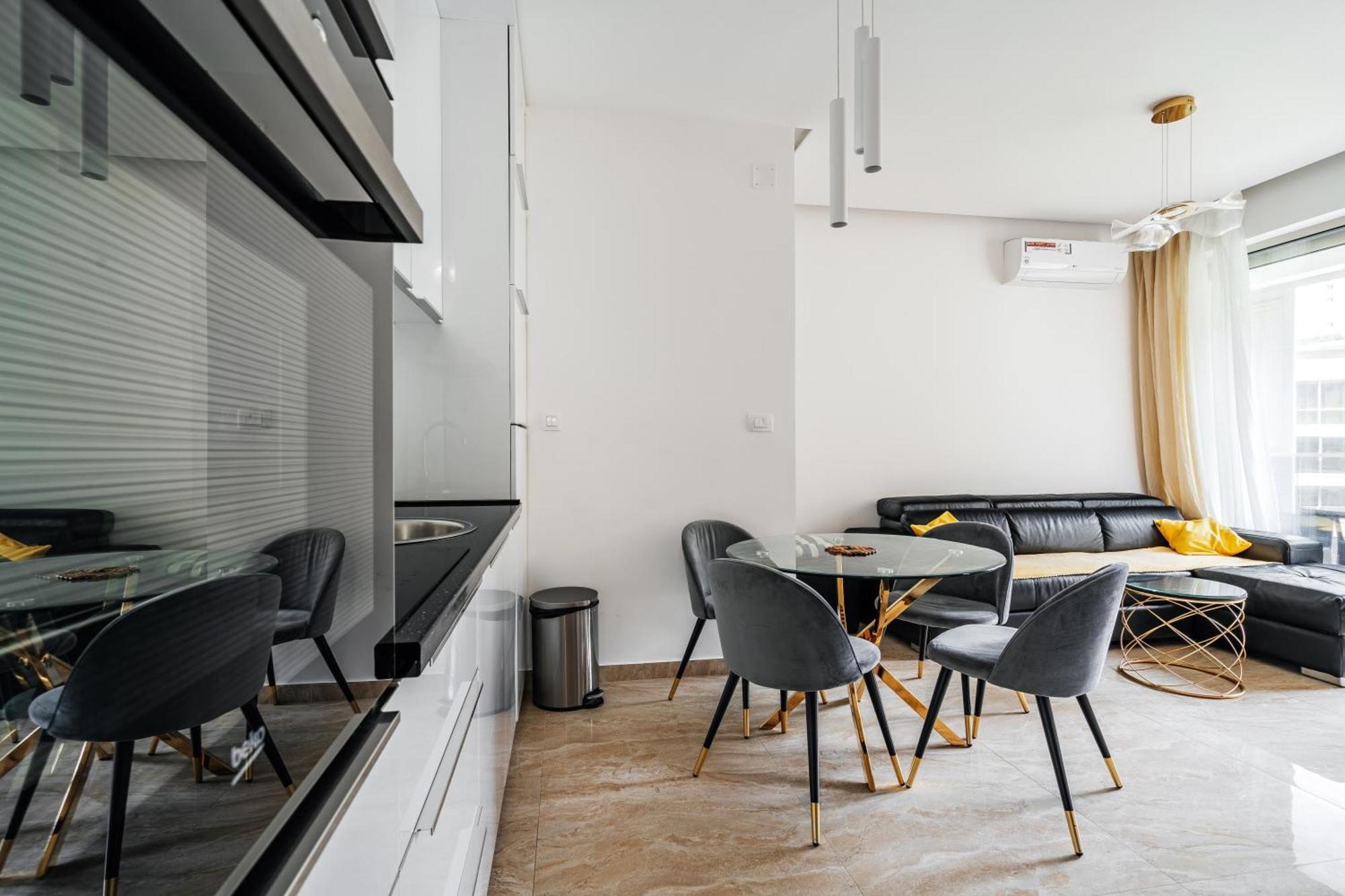Aura Tower Apartments By Gaby ราไฟโลวีซี ภายนอก รูปภาพ